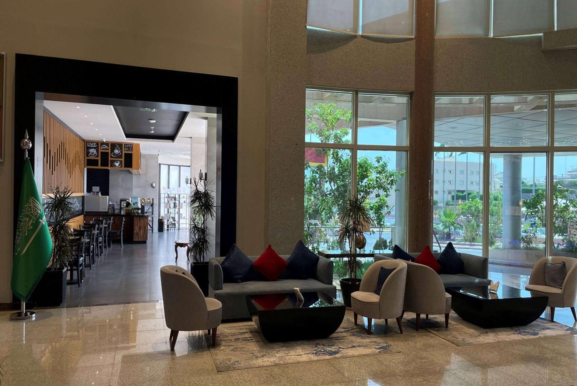 Ramada Hotel & Suites By Wyndham Al Qassim Al Bukayriah Buitenkant foto